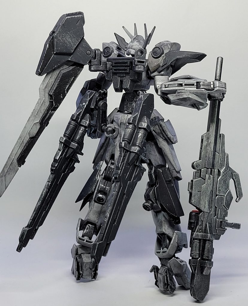 全身にはウェザリングを施し、「戦い続け、燃え尽きた戦士」を表現してみました大分オーバーに汚してしまいましたが…まぁカッコいいのでヨシ！ですね以下武装紹介
