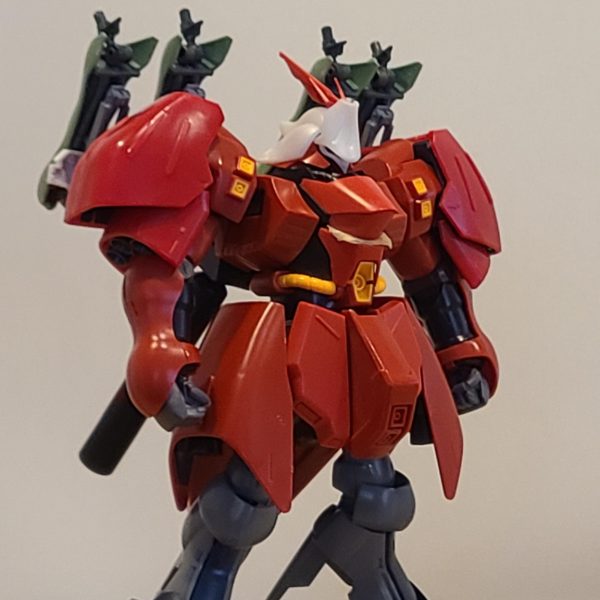 やっとこさ気に入る形になりました！(;´д｀)今回も長かったねー頭部はアクシズふみなのパーツで形状変更。ヤクトドーガに寄せながらシャア大佐をイメージしています。脚部はバイカス2号でスッキリと。宇宙用MSなのでこれで良いかと。今年の紅白こそ。。。Σ☝️(´∀｀；)それフラグなー！！！汗（2枚目）