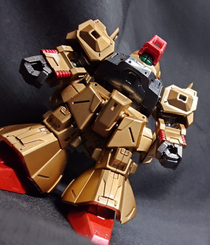 工作等はせずに塗装だけの思い付き製作です(zaku-kao4)