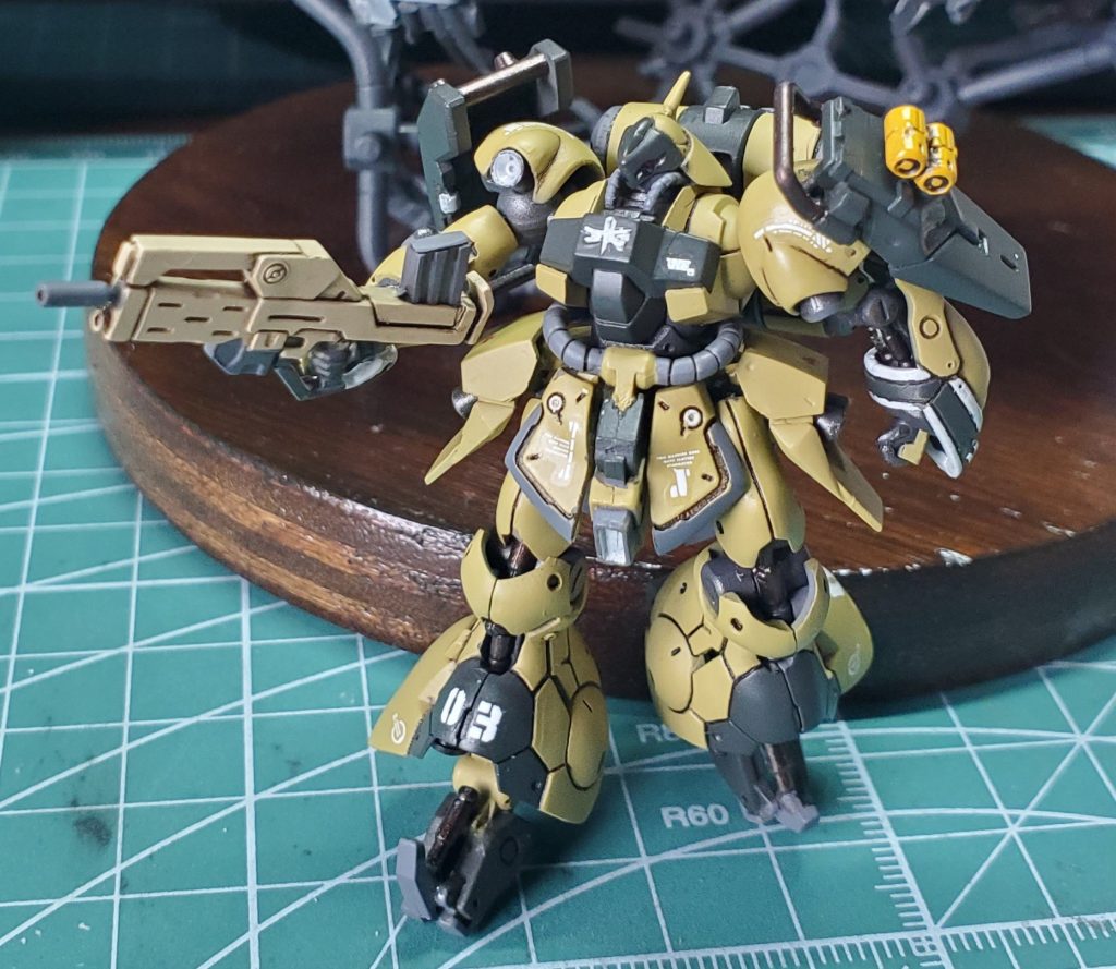 デカールを貼って完成です
