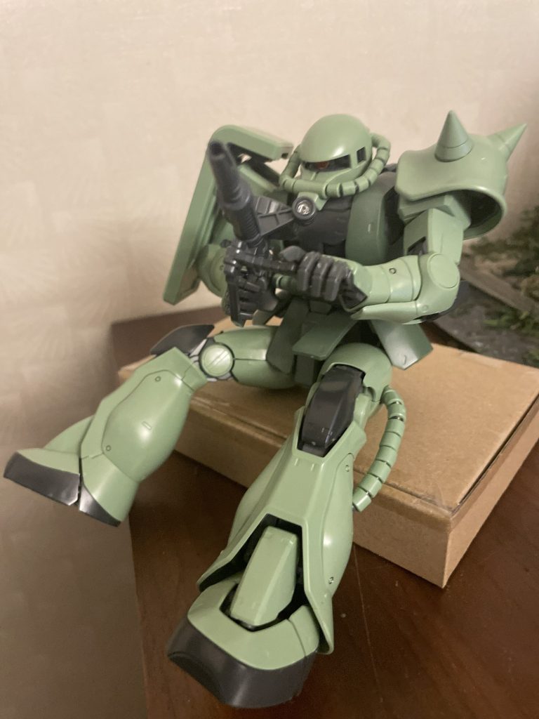 次回作、「ガンダム、大地に立つ！」の中から印象的なシーンを幾つかピックアップして表現したいと思います。デニムとジーンのザクがサイド7に侵入する場面は特に好きなシーンです。