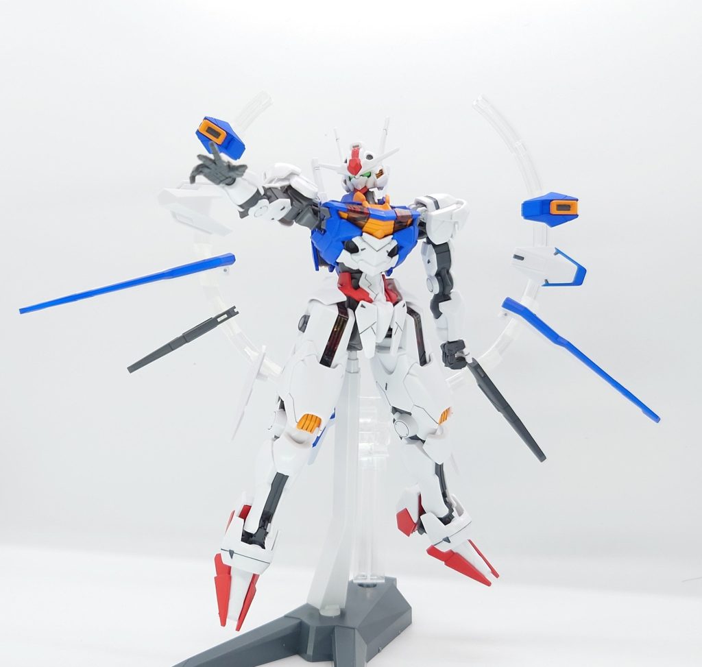 AGEFXのアクションベースでガンビットをいい感じに配置できます。このとき、頭のクリアパーツつけ忘れてました。