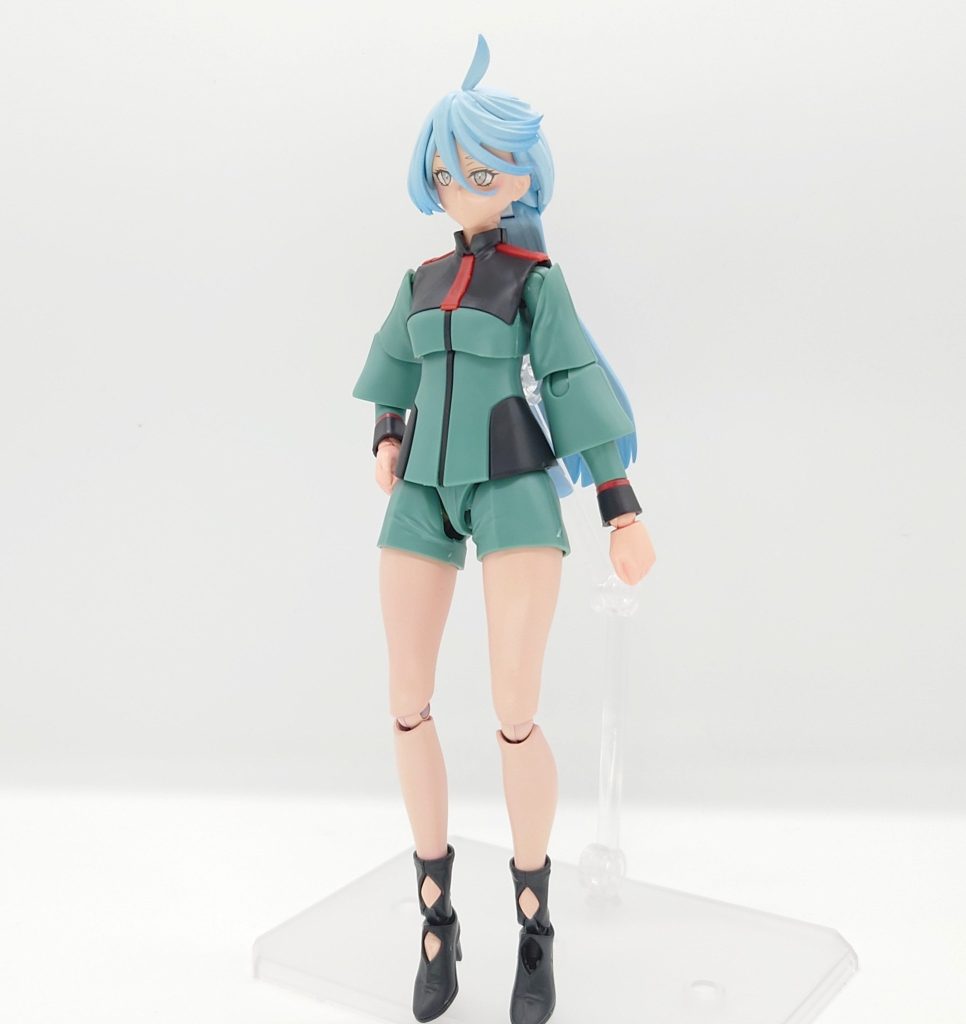 目のデカールの位置が難しかったです。これはちょっと中によりすぎ、