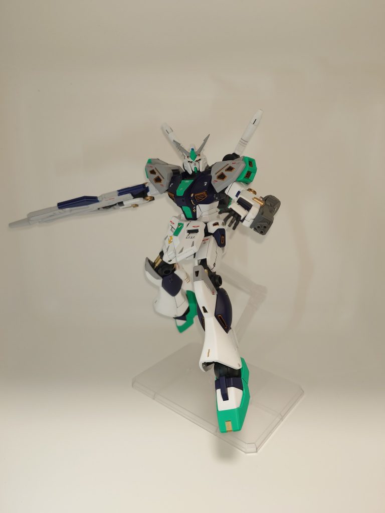 HGUC 量産型νガンダム–2枚目/制作者：デンマイ