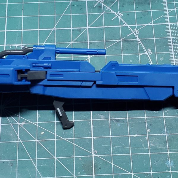 Zガンダムのハイパーメガランチャー持たせてバックパック配置をいじってブレイズウィザードを追加腰にストームブリンガーのプロペラントタンク増設腰と二の腕をそれぞれ2mm延長（3枚目）