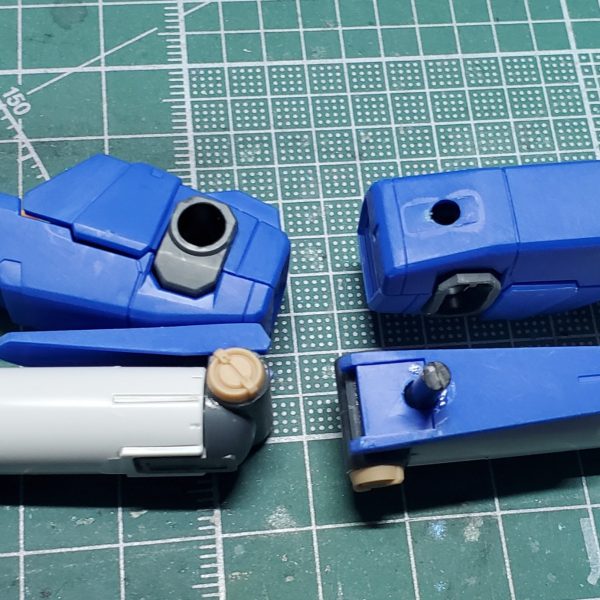 Zガンダムのハイパーメガランチャー持たせてバックパック配置をいじってブレイズウィザードを追加腰にストームブリンガーのプロペラントタンク増設腰と二の腕をそれぞれ2mm延長（4枚目）