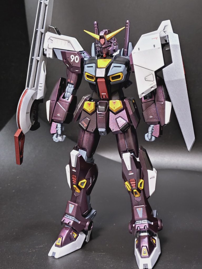 ミッションパック G（ガード）タイプ装着状態。個人的に1号機は射撃系、2号機は近接系のパックが似合うと思っています。