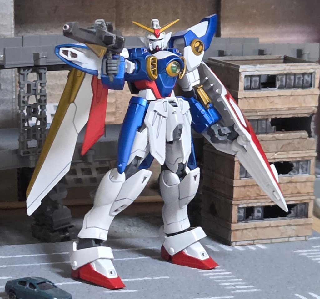 バスターライフルは黒サフ後、ヘビーガンメタルで全体を塗装、銃口は銀で塗ってあります。