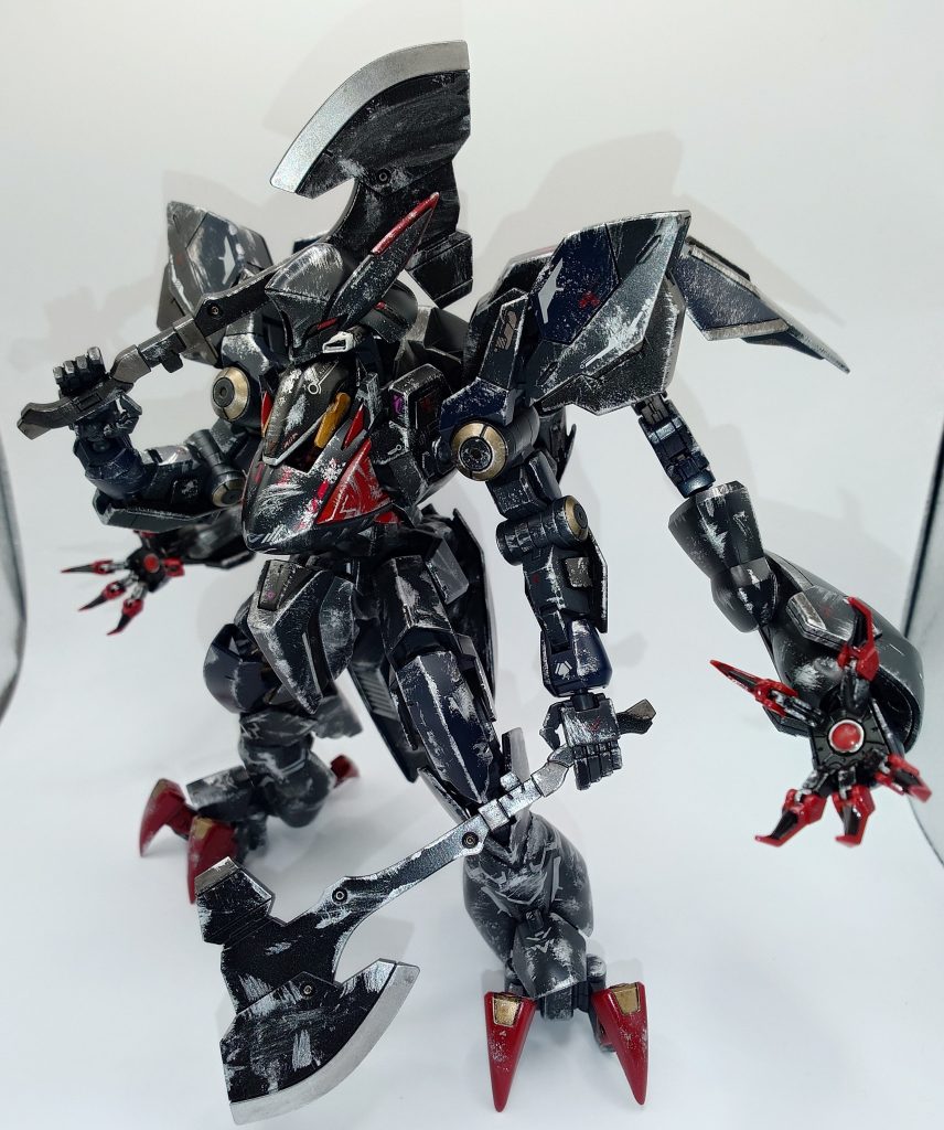 以上『グレイズ・アイン・ゴースト』でした。今回は久々にウォッシングとチッピングをしたのですが、正直やり過ぎたと思ってます（苦笑）やってたら楽しく止まらなくなっちゃいました（笑）ここまで御覧いただき、ありがとうございました。