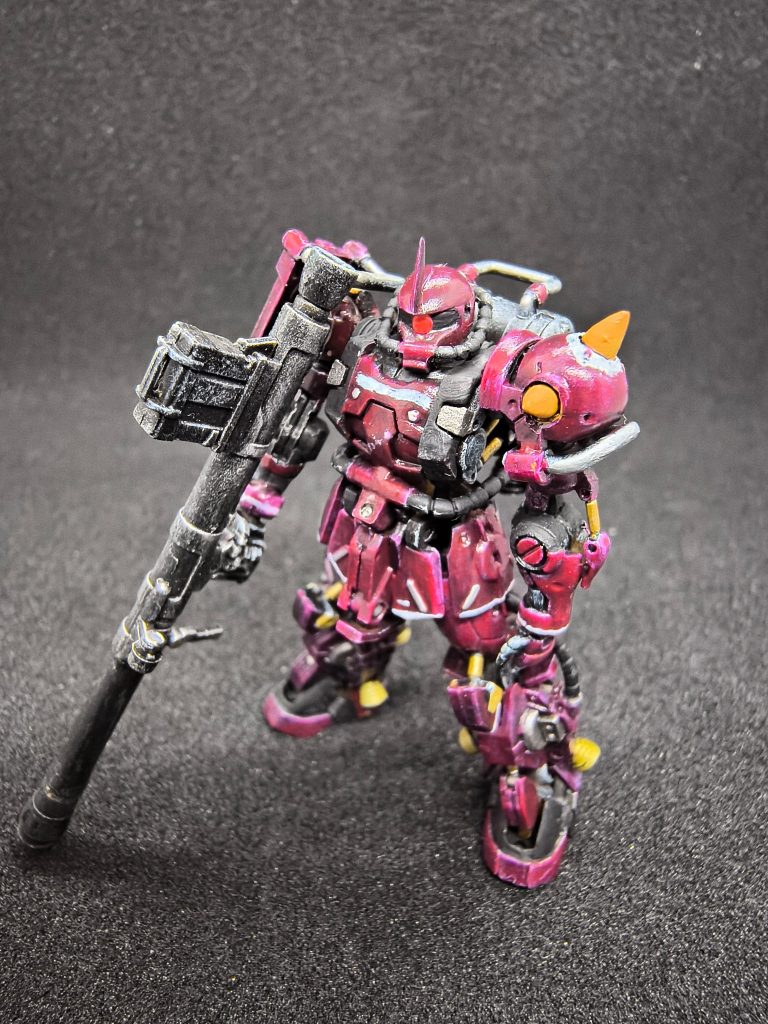 肩アーマーのスパイクはランナーから切り出して作ってます。1個作ったところでもう嫌になってレジンで複製。。おゆまる様々です