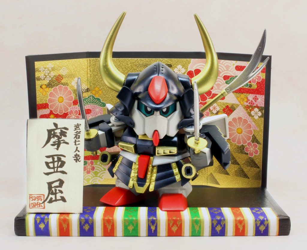 というわけで元祖SDを初めて完成までもっていきましたがなかなか大変ですね…！今度復刻される武者頑駄無とも並べてあげたいです。こちらの作品ですがしばらくの間福岡天神の模型店トムソーヤさんで展示していただいていますのでもし福岡に来られる際にお時間がある方は見て頂けたら嬉しいです（2026/5月現在）