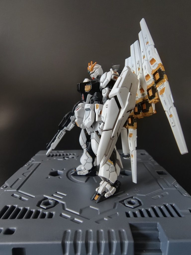 アーティフアクト　νガンダム