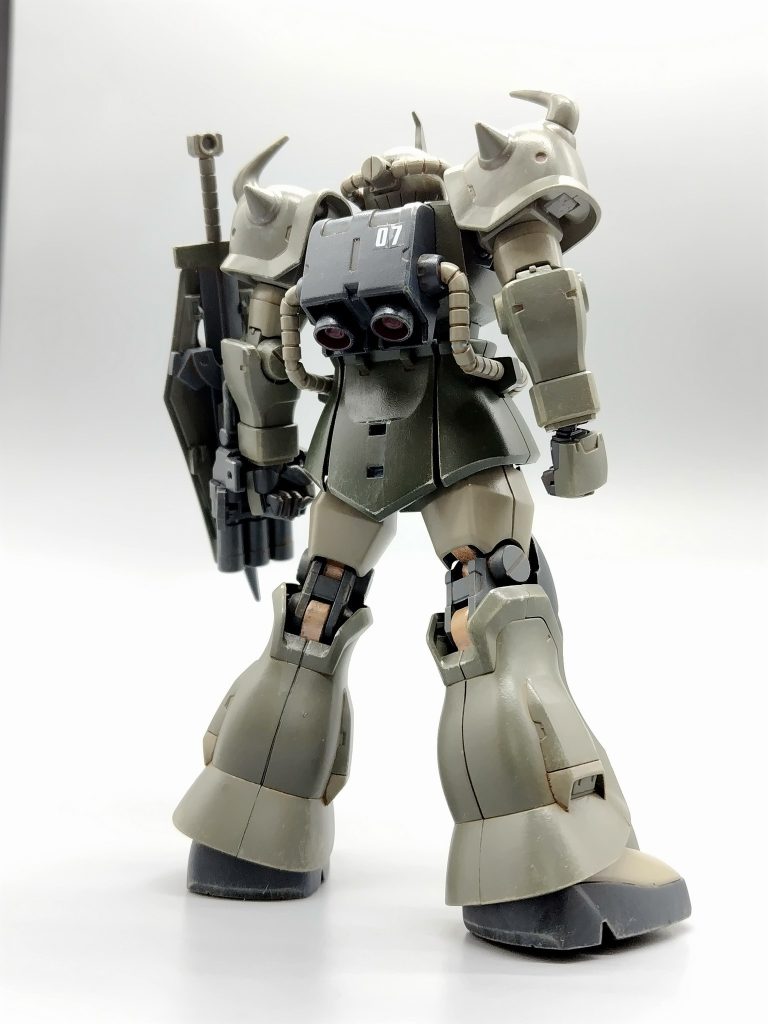 肩アーマー裏が目立っちゃってます。ブラックアウトしておくべきでした。
