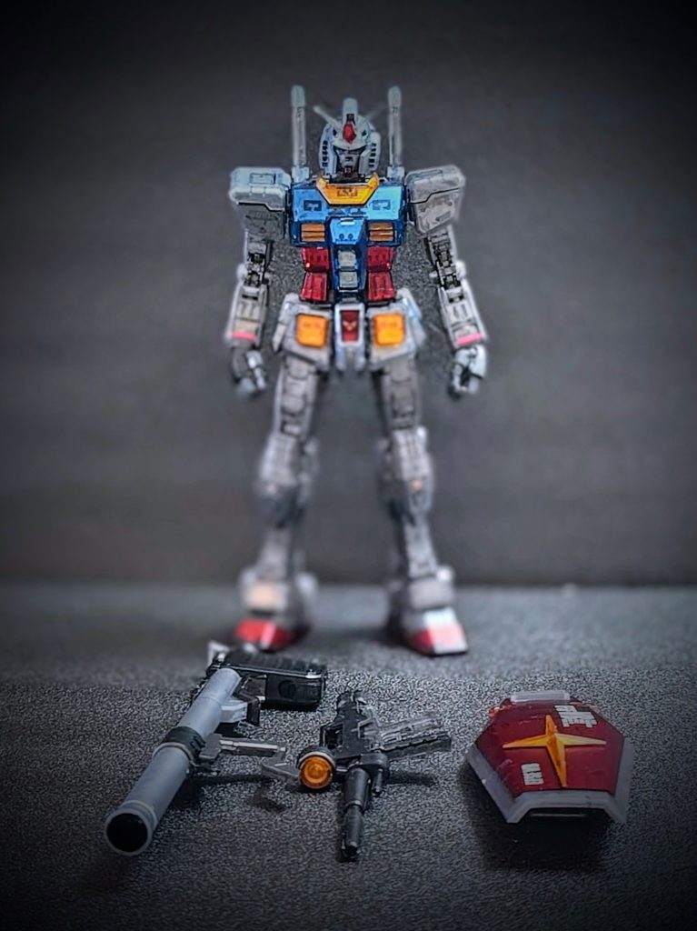 武器類も製作しているのですが、うまく持たせることが出来ず(zaku-kao9)皆様、どのように装備しているのでしょうか？？...