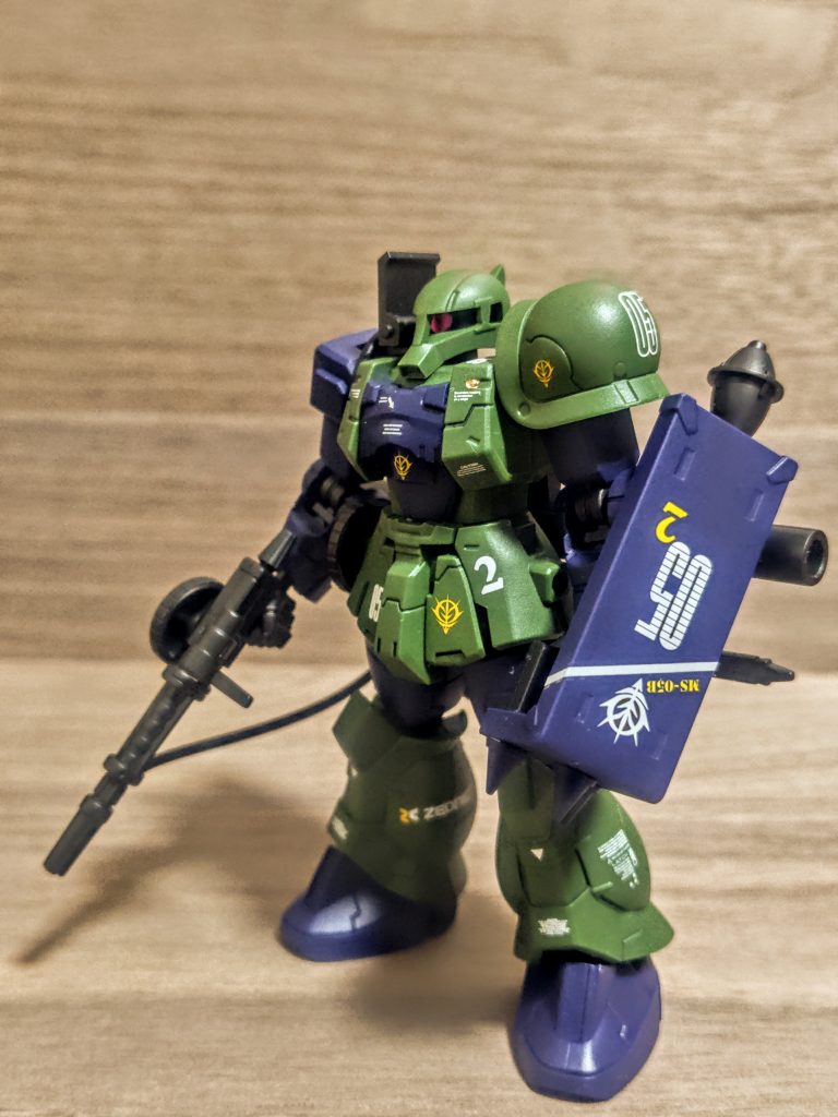 以前大阪の大丸さんにガンダムベースみたいなのが期間限定のポップアップで来てくれていたんですよ。その時はちょうどGフレームで08小隊が発売された時で、本当に凄まじい数が並んでいました。「あるじゃん、ここにたくさんっ」嬉しくなって、クオリティも高くて、その時購入しまくってたのが昔紹介した陸戦型ジムたちです（笑）。https://gumpla.jp/other/25174931本当に良い思い出、あの頃は良かった。どれだけ買ったんだろう。思えば本物の京都のガンダムベースより凄かった気もします。