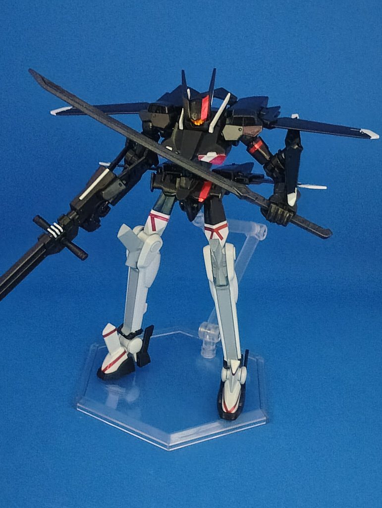 ラピーテープを細切りして　つま先を草履っぽく。　ふとももに結び目っぽく意匠してみました。ミオしゃをご存知の方なら気付いていただけるようにはできたかと(gundam-kao2)