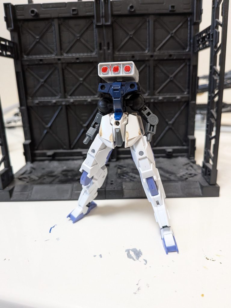これといって決まった企業では無いが本機の生産元であるグランヴェル重機開発社系列企業で製造されたミサイルが搭載されていることが多い