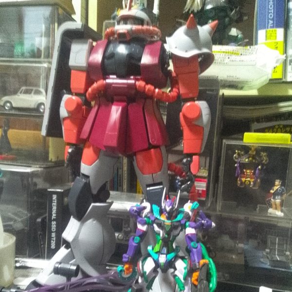 HG　ジフレド　PG　シャア専用ザク　なんとか連休中に「カタチ」になりました✨