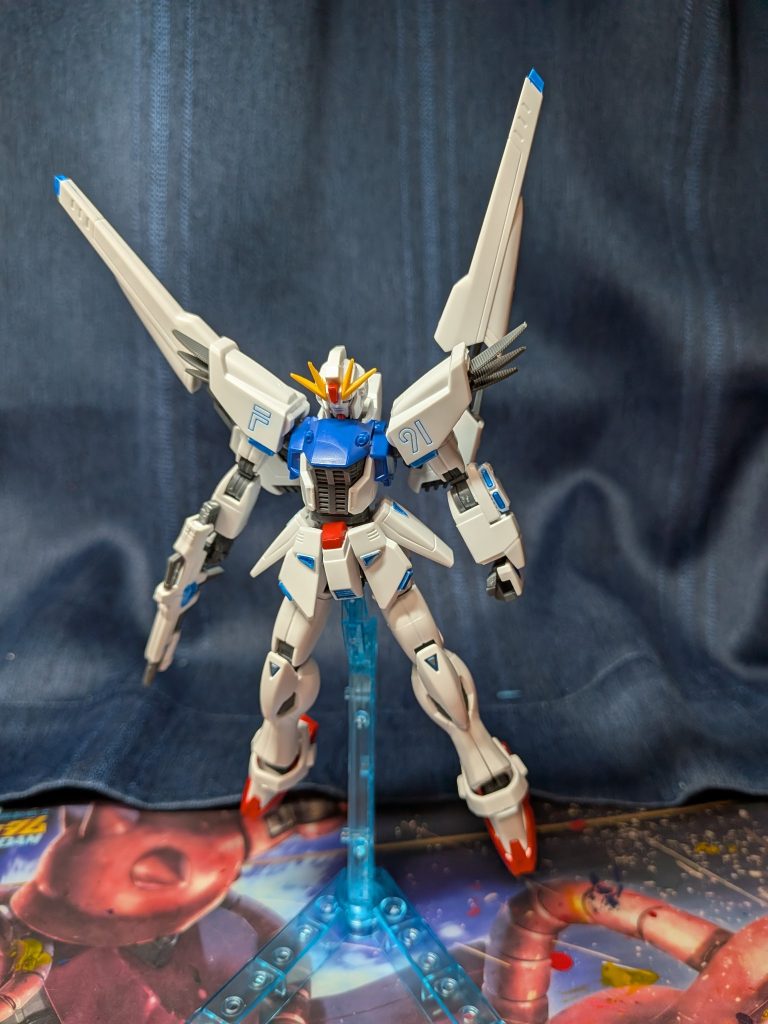 「Vバースト！」はFV91の特殊システムでヴェスバーがVのように展開される。隠し武装が備わっておりそれはファンネルミサイルである。ヴェスバー内部、サイドスカート内部と外側に取り付けられている。