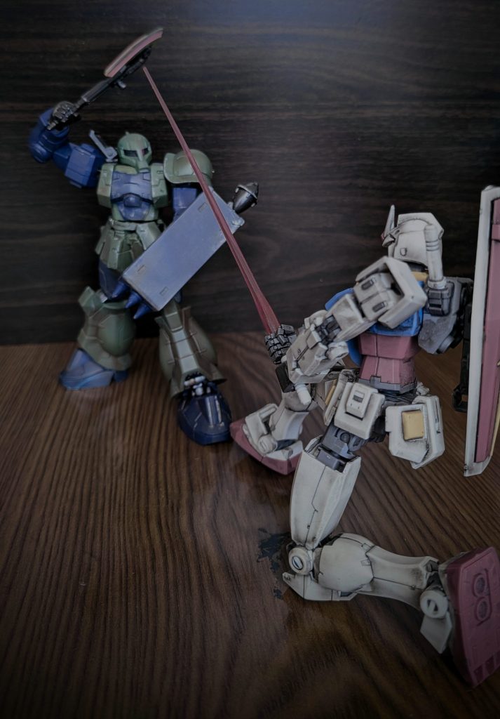 対決　RX-78-2 ガンダム 　BEYOND GLOBAL vs  GフレームFA 9　ザク1–2枚目/制作者：katalan4
