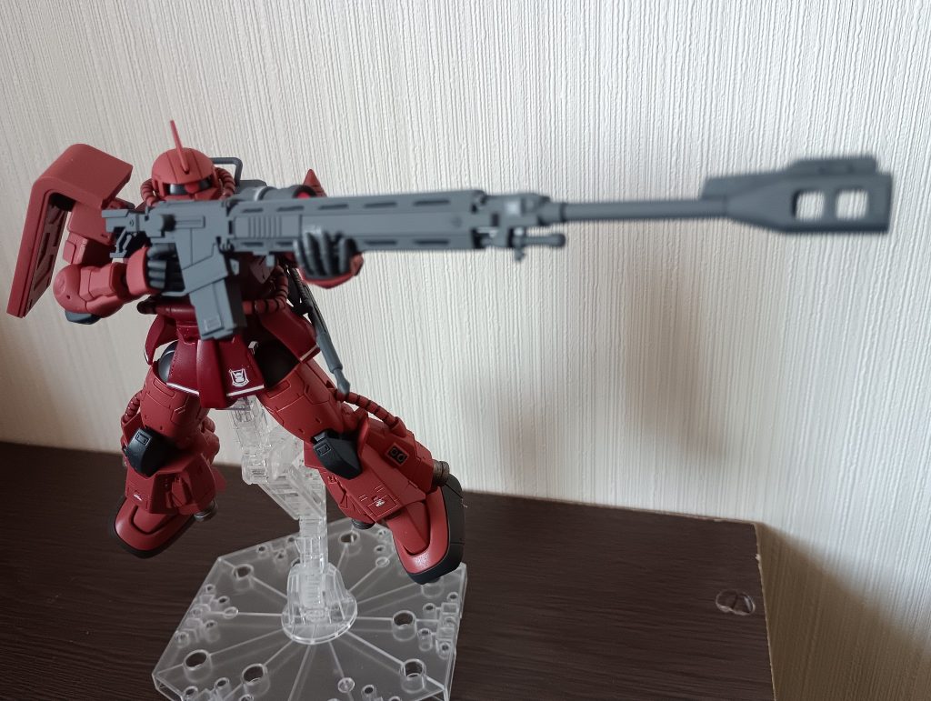 武器も豊富に付属。昨今のガンプラ価格の上昇には納得です。