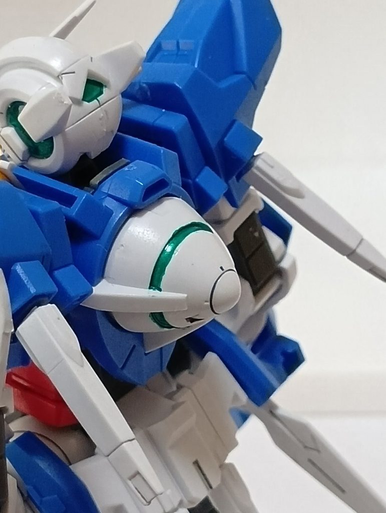 背部のGNドライヴは何気にシールでも色分けされてないので塗装しました。