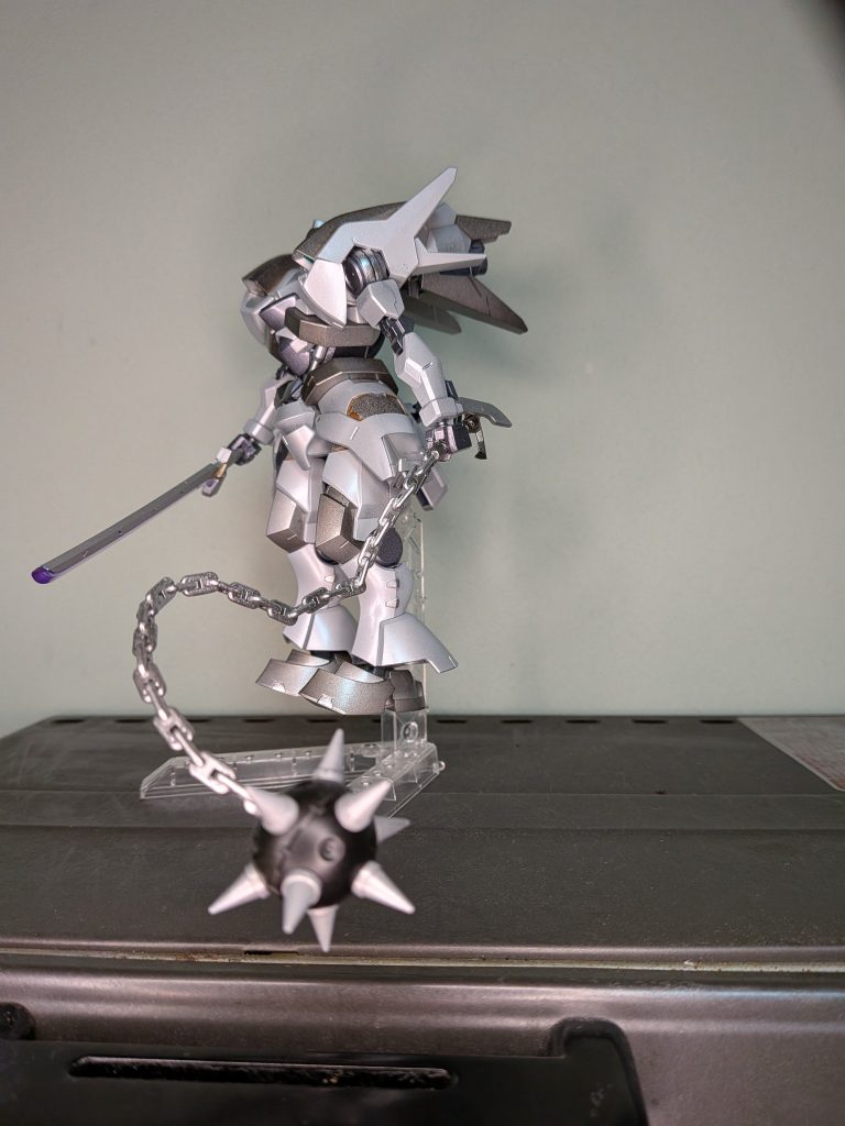 個人的な好みで近接武器しか持たせなくて、すいません・・・(笑)