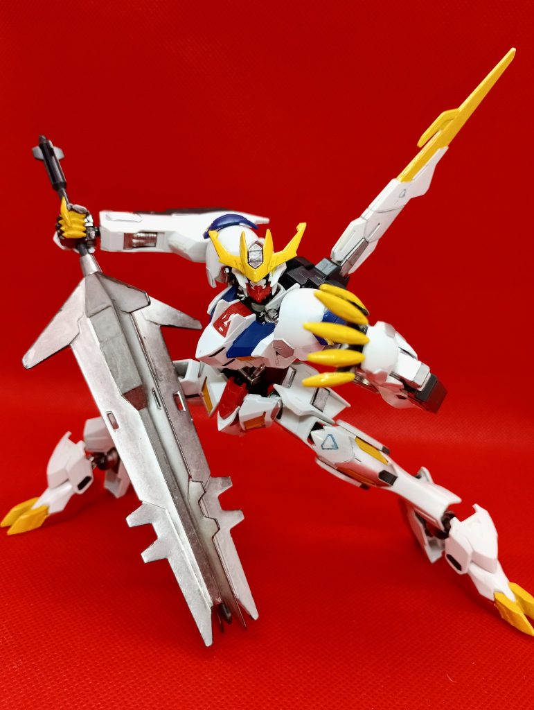 最後はHGガンダムバルバトスルプスレクスです単品版ではなくプレバン限定の鉄華団セットのルプスレクスです全身を部分塗装して情報量を増やしてみましたルプスレクスは狼の王の名にふさわしい獣のような荒々しい戦闘スタイルで大好きです
