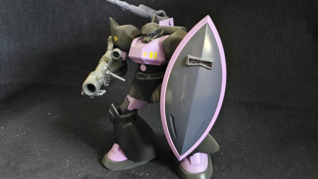 マッシュ機ナンバーは2を付けてます。旧キットのゲルググキャノンを使用。武装はドムのジャイアントバズ。