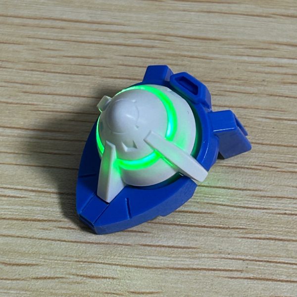 νガンダム制作時に余ったLEDユニットの投入先としてGNドライブが良さそうだったのでHGガンダムエクシアを買ってきて作り始めました。画像2枚目以降を見ていただければわかるのですが、この機体のために作られたLEDユニットじゃないかというくらいピッタリさいずでした。（6枚目）