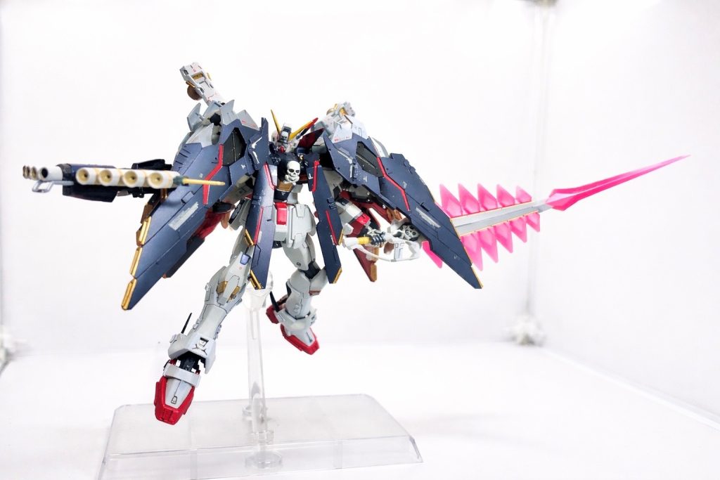 足やマントにプラ板追加してあります。いつかRG フルクロスが製品で発売したら購入して並べたいなー、、、