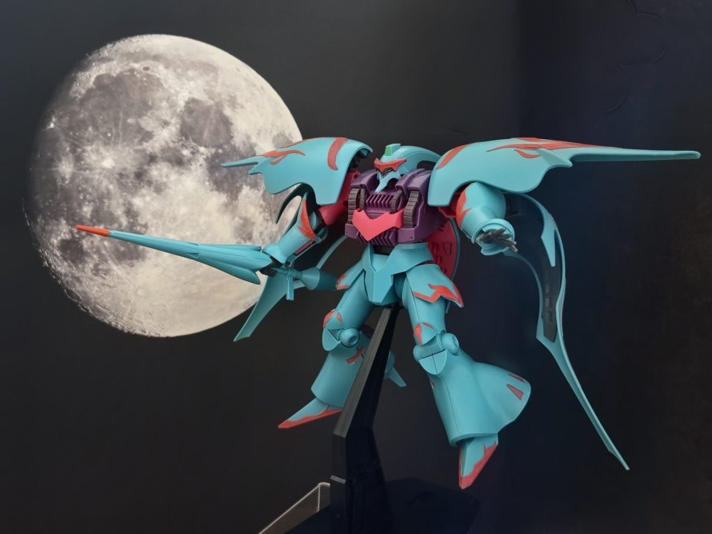 手持ちのディスプレイボードで合いそうな背景はこちらでした。月光がよく映えます♪