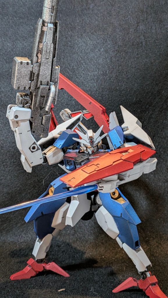 顔はそこそこイケメン😊武器カッコイイ(zaku-kao6)