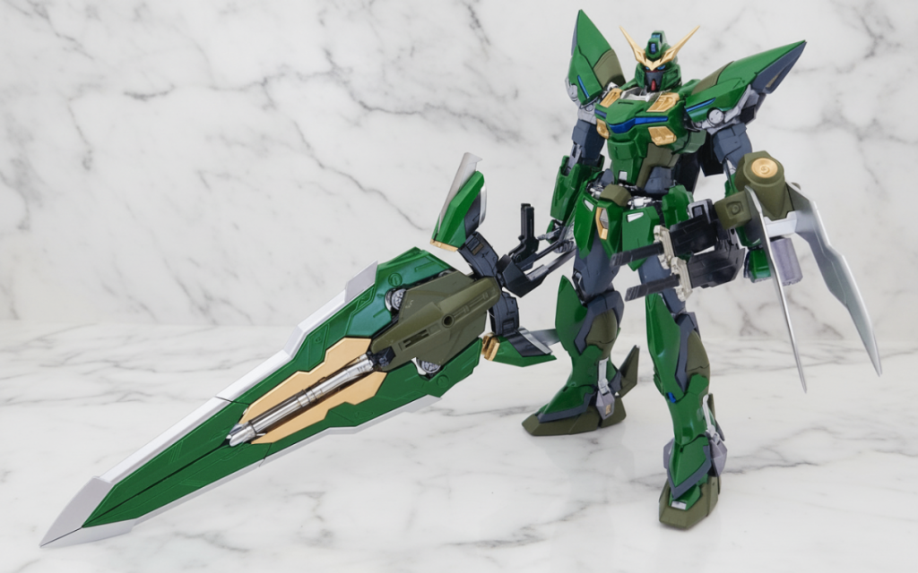 武器その４　タクティカルアームズ(ソードフォーム)バックパックのタクティカルアームズが、大型の実体剣に変形した姿。