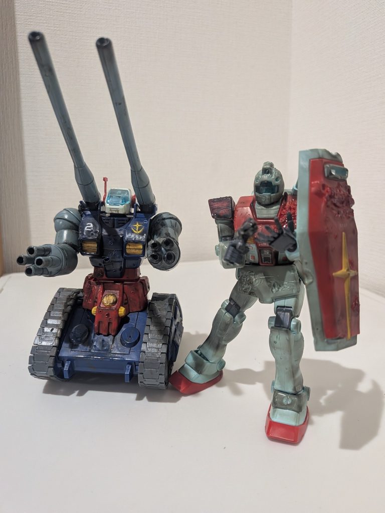 以前投稿したガンタンクと並べてみました！やっぱりガンダムとガンキャノンも作りてぇ