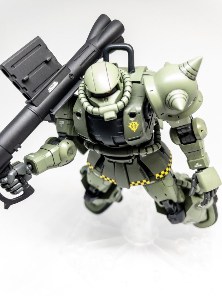 塗装は防衛部隊機設定を基にしたオーソドックスな瓶生構成でまとめてみました。(カラーレシピ)グリーン1(メイン/ランドセル)：H62 明灰白色(2)グリーン2(胴体)：H48 フィールドグレー2ブラック：H54 ネイビーブルー手/関節：H68 グレーグリーン武器：H32 ダークグレー(ジャーマングレー/フィールドグレー1)スラスター：H28 メタルブラックUVカット スムースクリア(艶消し) 仕上げタミヤ モデリングワックス塗布加工