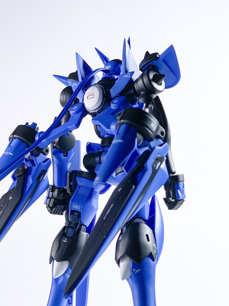 メインの青はガイアのエヴァプロトブルーを使用しました。