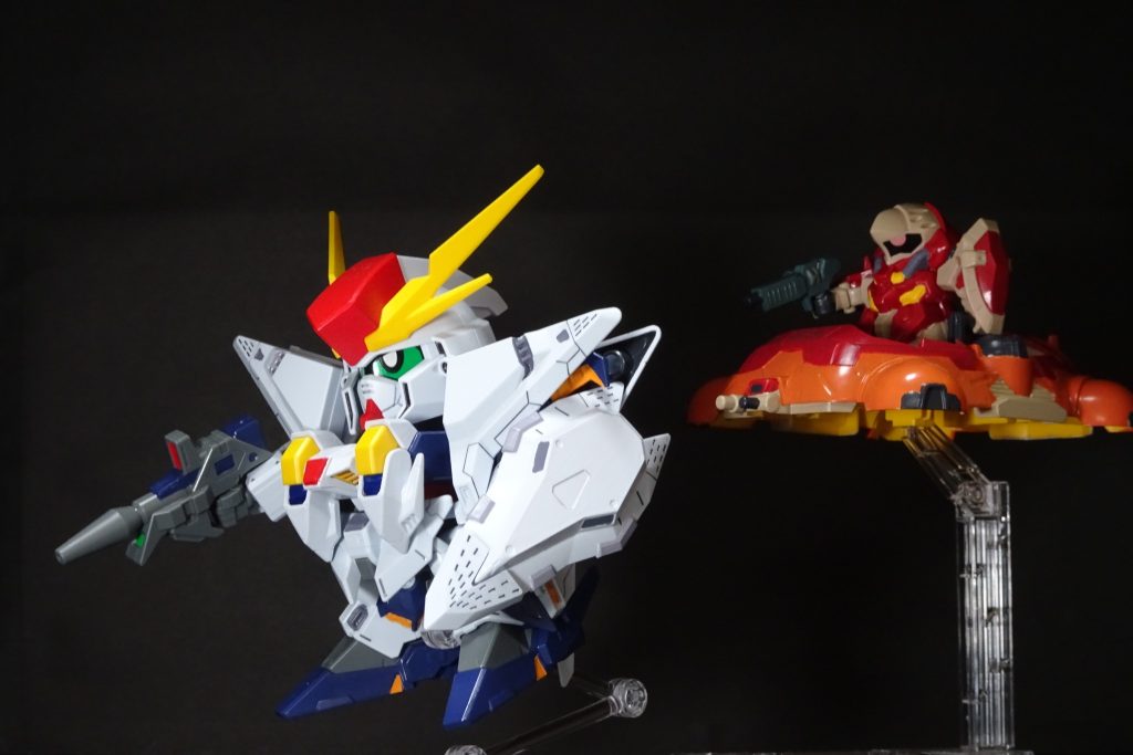 メッサー＆ギャルセゾンも付属し、ディスプレイベースもあるので、かなりお得感があります。