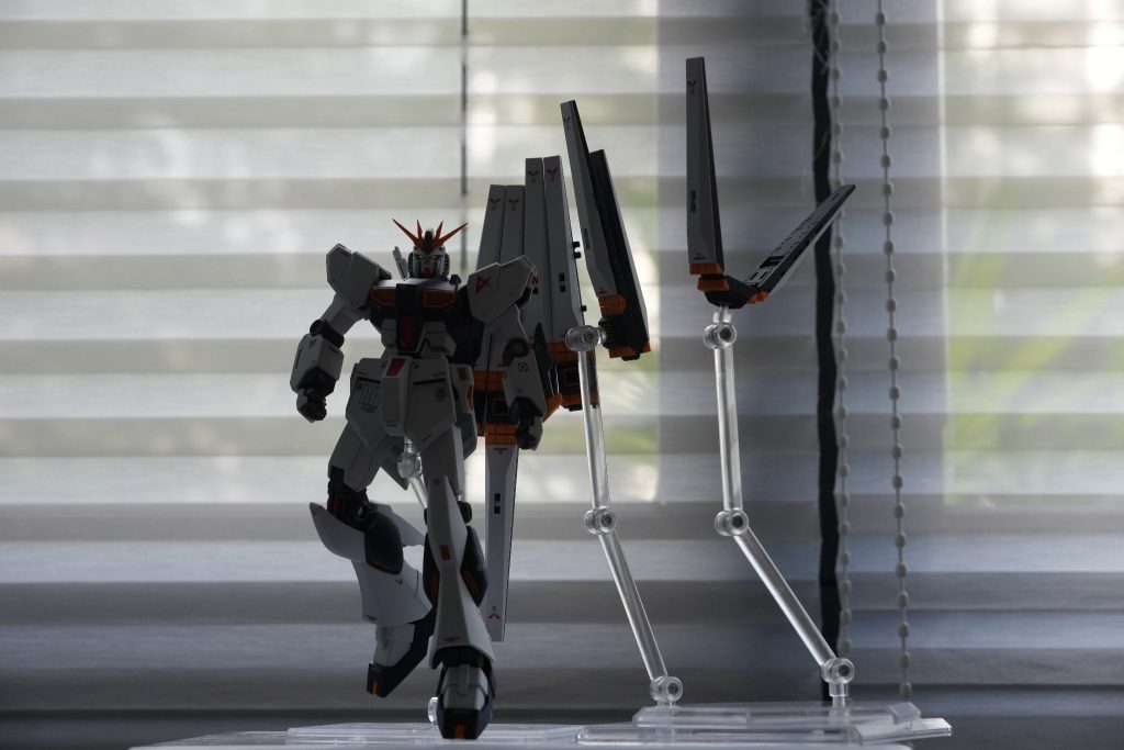 EG 1/144 νガンダム(フィン・ファンネル装備型)