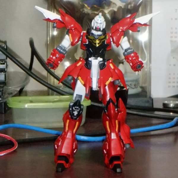 こんな感じで余剰やジャンクをつけてみた。太ももが苦労のわりにいまいち。スカート裏に隠し腕つけたいけど技術的に無理かなー