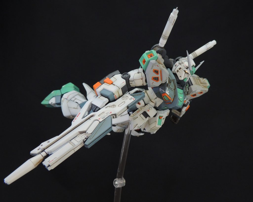 ■デカール　RG1/144νガンダム専用ガンダムデカールを使用し、貼り付け位置もνガンダムに準拠しました。その他、ヴェルテクスデカール・アンプコーションデカール・ラインデカール等を組み合わせて使用しています。