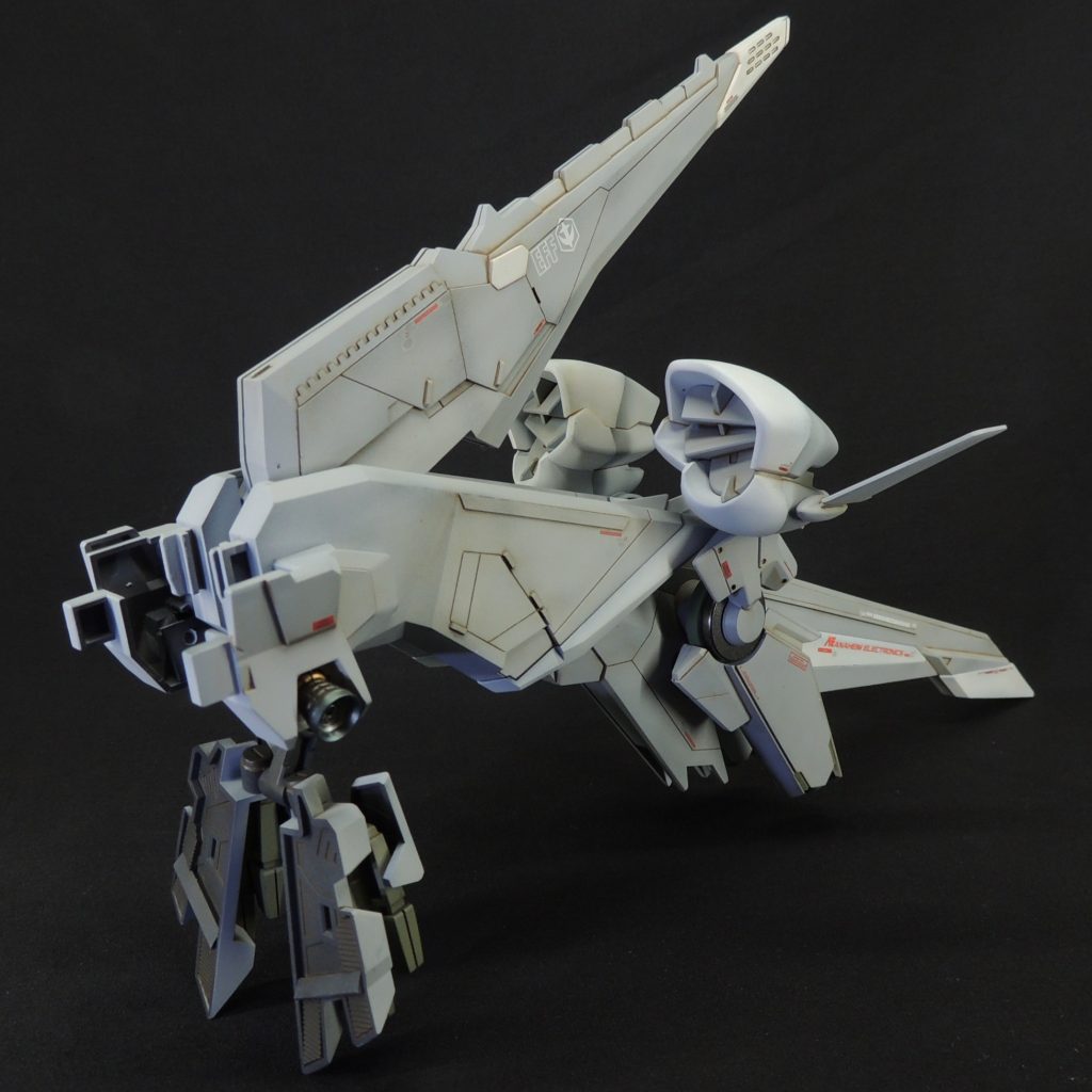 ■デカール　「閃光のハサウェイ汎用①」や「RG1/144νガンダム用」等の各種ガンダムデカール・ヴェルテクスデカール・アンプコーションデカール・ラインデカールを組み合わせて使用しています。連邦軍の十字マークは、「ジークアクス汎用②」のガンダムデカールを使用しています。