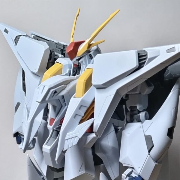 次はクスィーガンダムをつくっています。映画は1作目を最近見ました。キルケーの魔女は見ていません。デカいですが、サクサク組めました。ココから改修・改造して行きます。（スカートが前後逆でした…）（1枚目）
