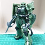 素組みでつや消しだけ吹いて飾っていたオリジンザクを作り直しています