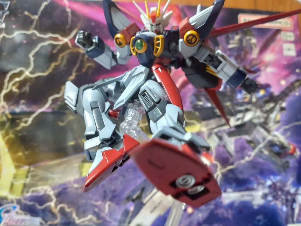 武器もなんもかんも捨てて、ライダーキック！足癖の悪いキラに乗らせるなら丁度いいかもですけど