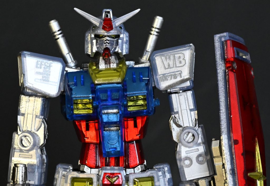 RX78-1が余ってたので肩だけデカール貼ってます。完成前から手首全損してますし1号機でしょう。手首がバンダイから届くのはいつになるんだろうと待ちきれずに投稿しました。参加賞ほしいので宇宙コンにしてます。