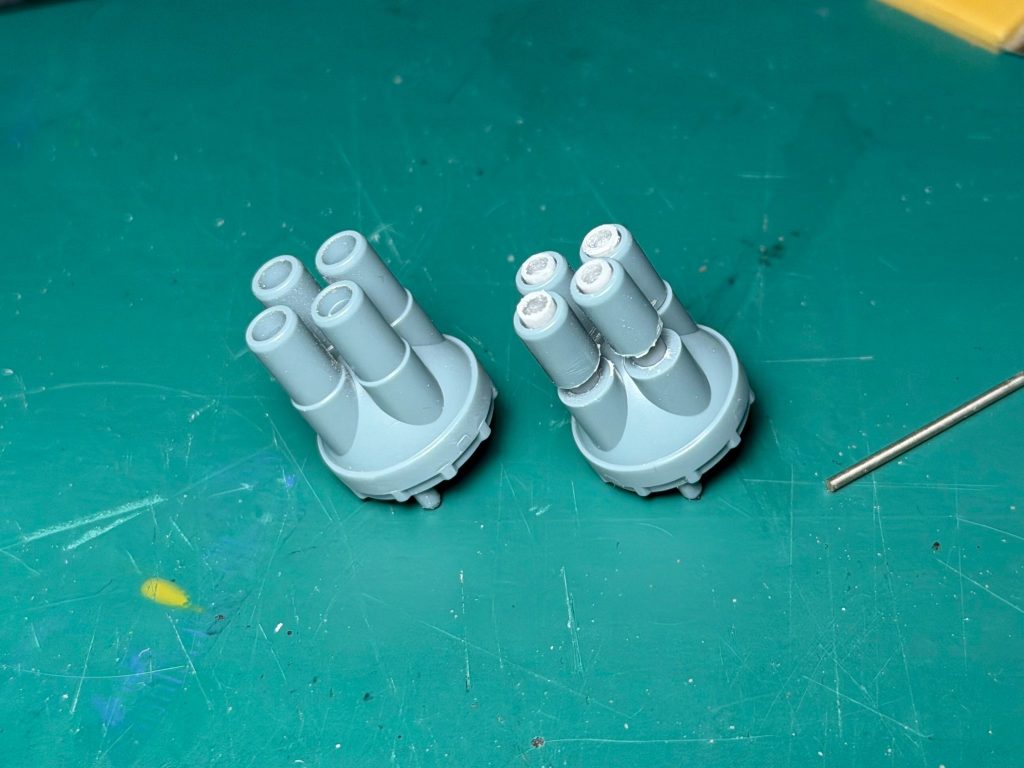 腕の銃口ににプラパイプぶっ刺し