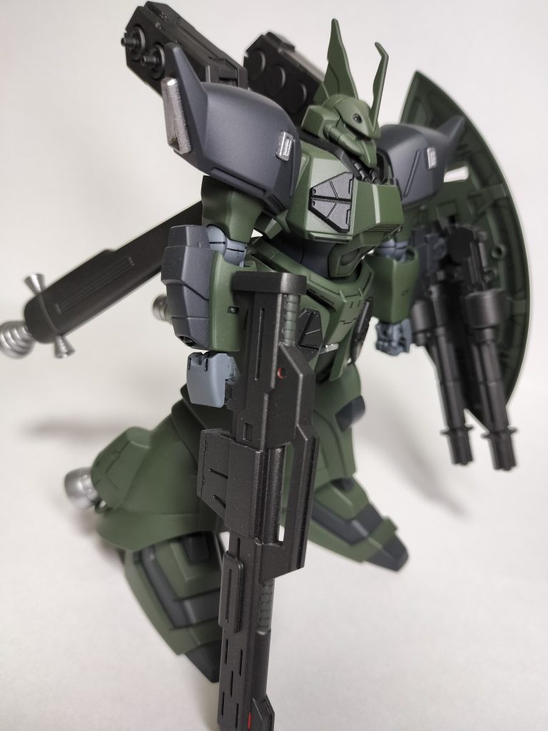 ビームショットライフルの銃床は短く切り詰めてあります。