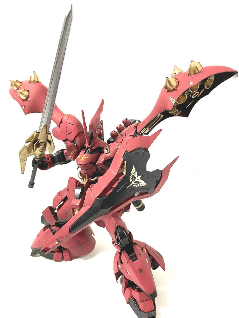 ガンダムWのウェポンセットのトレーズ様専用のエレガント・ソード（仮名）をつけましたトールギスの手首がそのまま入ったので使用しています