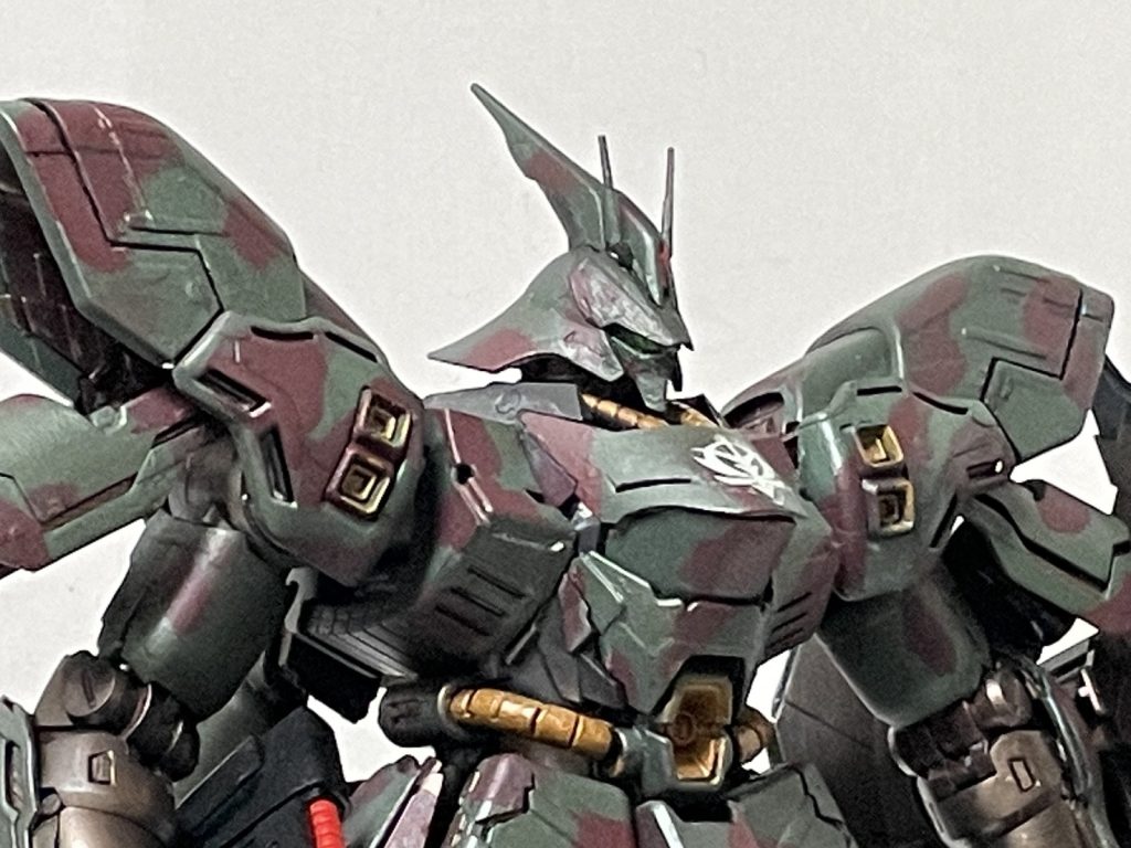 新訳ジオンの再興MG先行試作型サザビークルツ大尉専用機